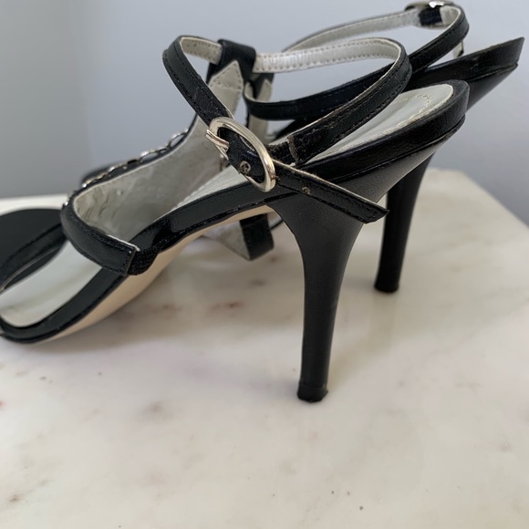 BCBGirls Chain heels - Picture 5 of 6